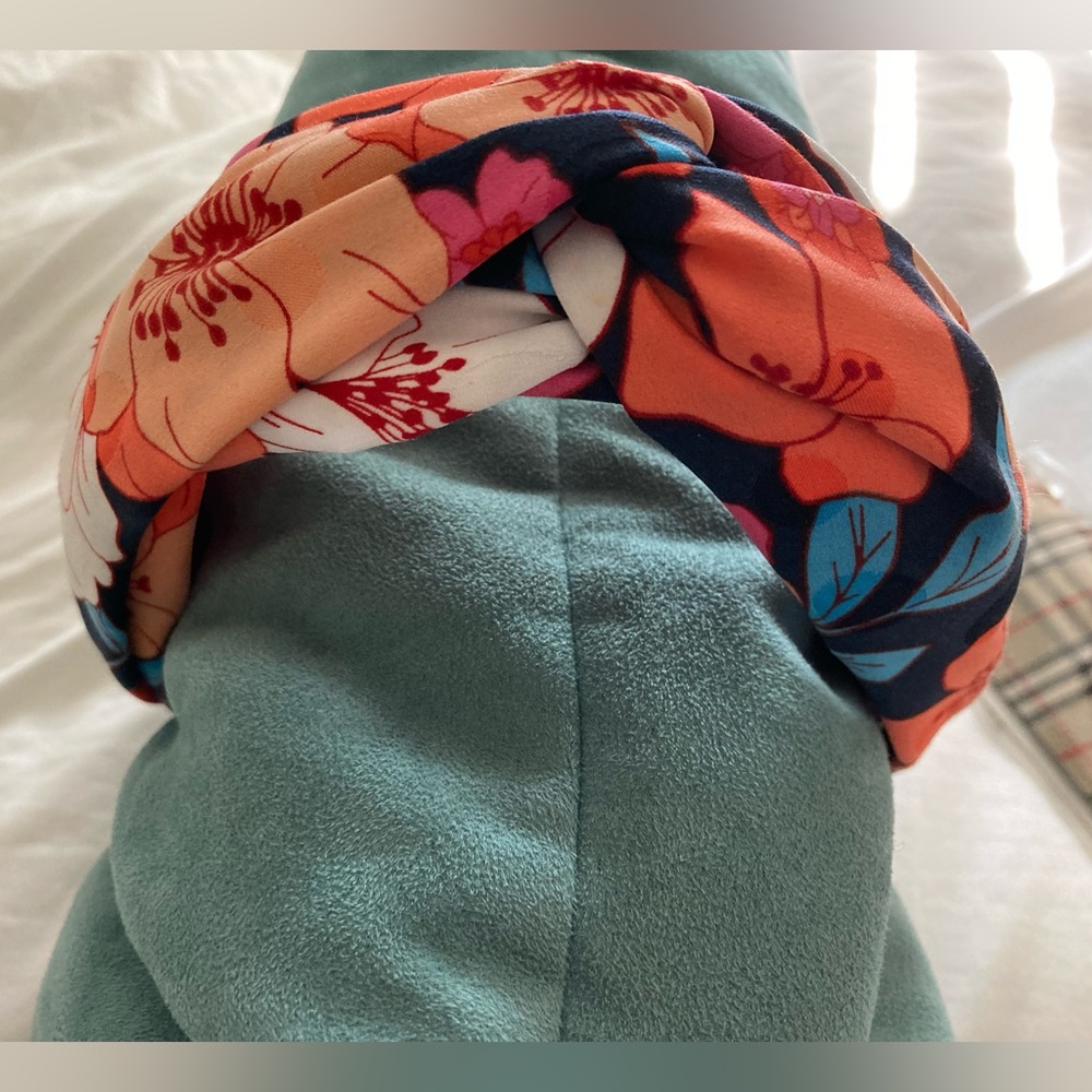 Draper James Knot Headband in Wildflower . Worn once.